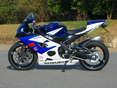 ０５～'０６ ＧＳＸ－Ｒ１０００ ストリート用フルカウル<STREET UPPER