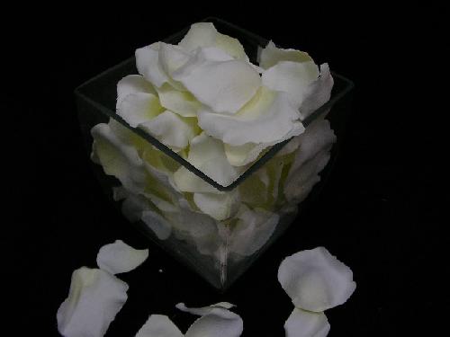 造花のフラワーシャワー バラの花びら ローズペダル ホワイト コンビニ後払いの場合有り 通販サイト 通販一番